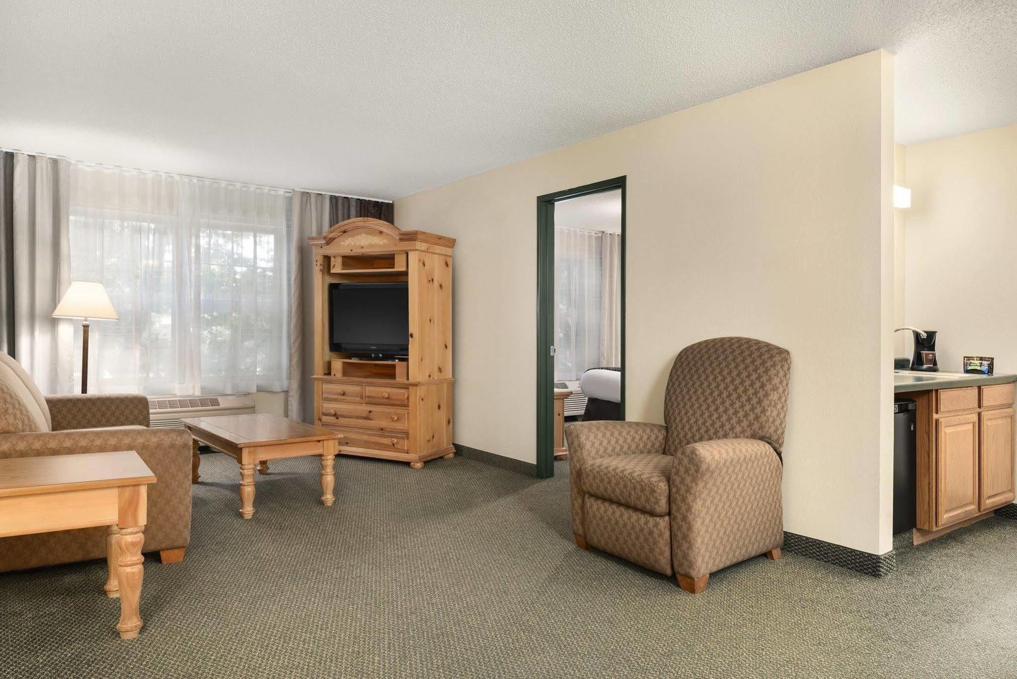 Country Inn & Suites By Radisson, Mason City, Ia Zewnętrze zdjęcie
